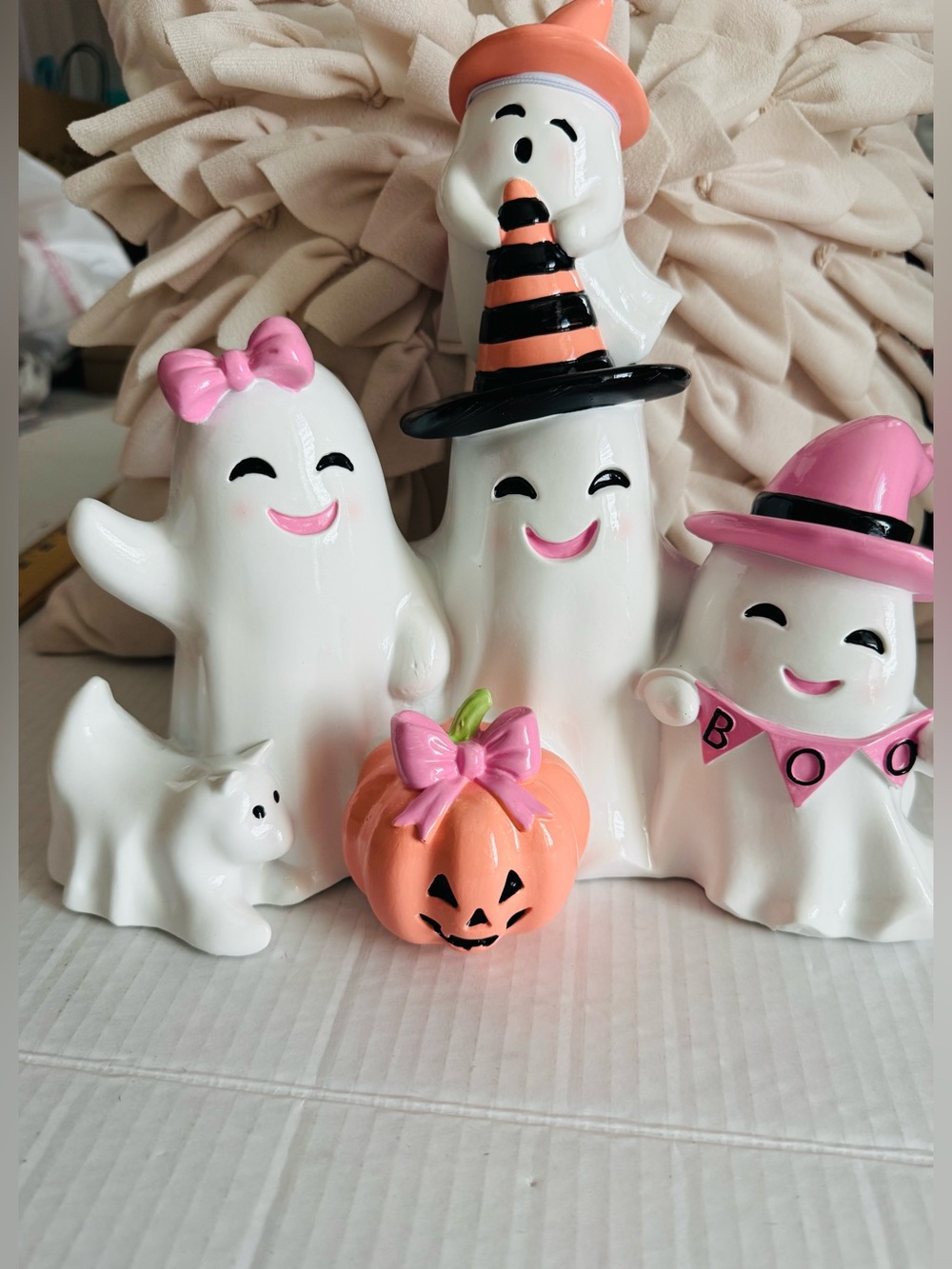 Halloween ghost family with cat BNWT